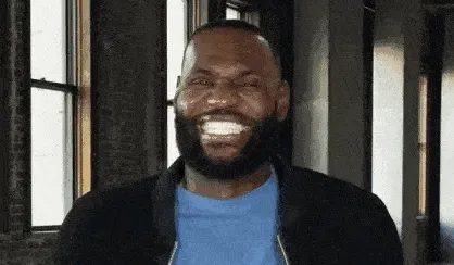 流言板]勇士官媒分享视频：库里兄弟互换球衣亮相公开训练